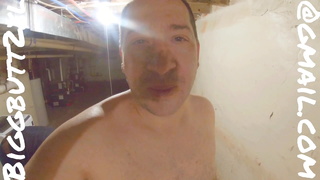 BBC BREEDS PHILLY FAT ASS BIGGBUTT2XL IN BASEMENT