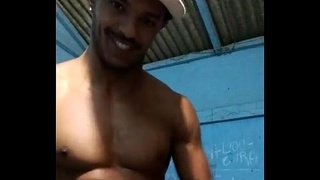 Vinicius Gomes 23 anos Brasileiro/SP - Praia Grande Moreno Pauzudo